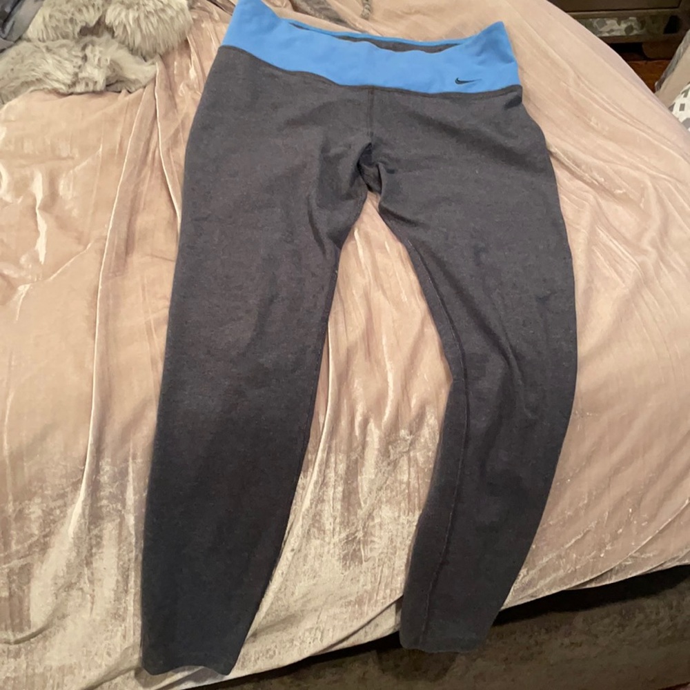 Nike leggings size M